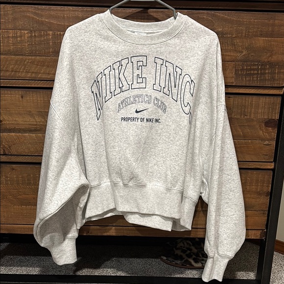 Nike Gray Oversized Sweatshirt - Picture 1 of 3